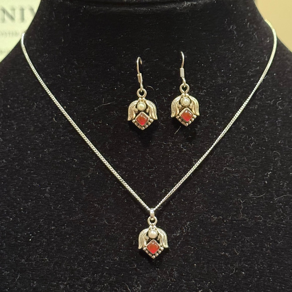 925 Sterling Silver Angel Necklace & Earring Set - Picture 2 of 11
